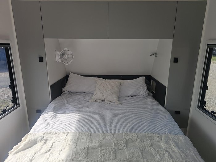 2025 New Age Caravans Manta Ray Mr16er Exp