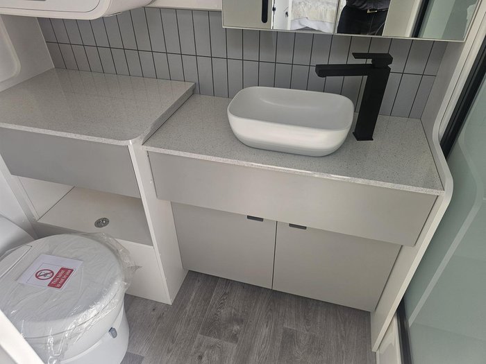 2025 New Age Caravans Manta Ray Mr16er Exp