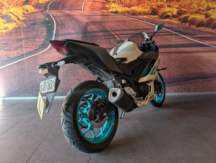 2023 Yamaha YZF-R3 R3