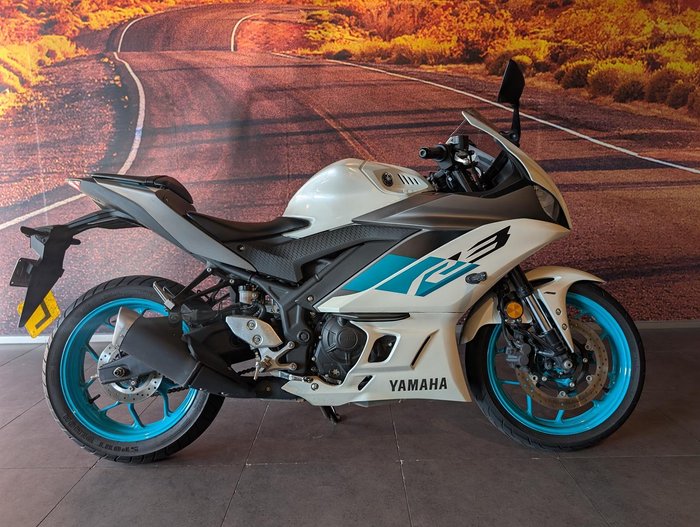 2023 Yamaha YZF-R3 R3
