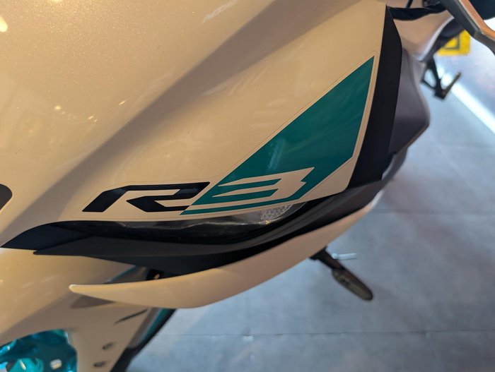 2023 Yamaha YZF-R3 R3