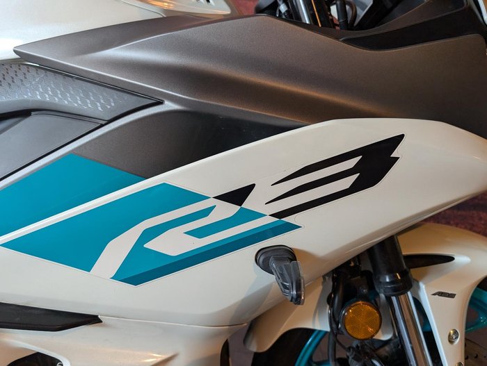 2023 Yamaha YZF-R3 R3