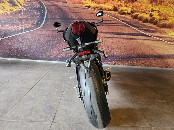 2025 Triumph Street Triple RS Street Triple Black