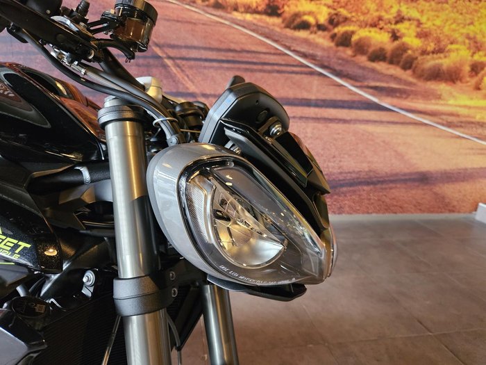 2025 Triumph Street Triple RS Street Triple Black