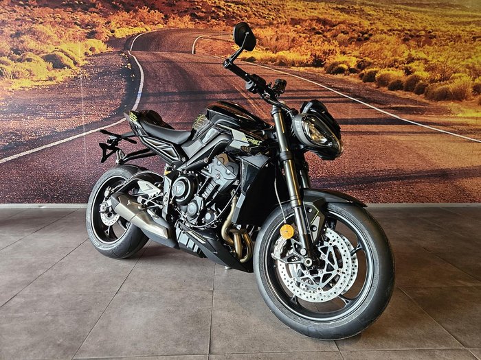 2025 Triumph Street Triple RS Street Triple Black