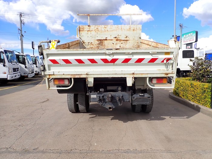 2015 HINO DUTRO 917 WHITE
