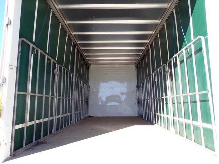 2016 ISUZU FSR 700 WHITE