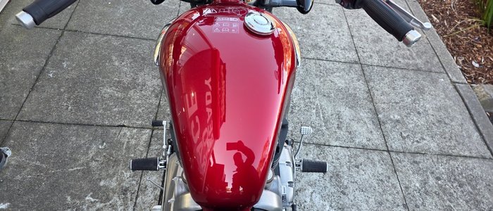 2018 Triumph BONNEVILLE SPEEDMASTER RED