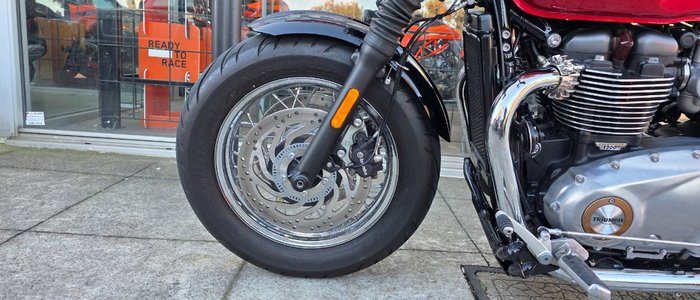 2018 Triumph BONNEVILLE SPEEDMASTER RED
