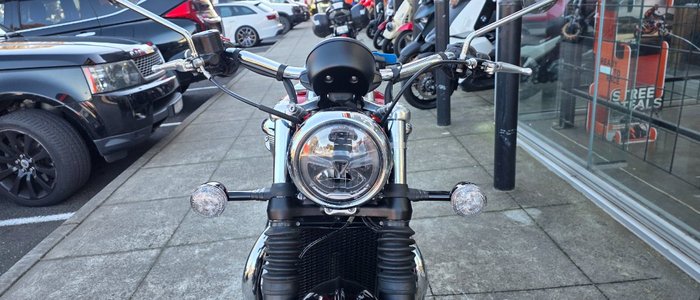 2018 Triumph BONNEVILLE SPEEDMASTER RED