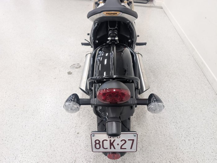 2025 Triumph BONNEVILLE BOBBER ICON Black