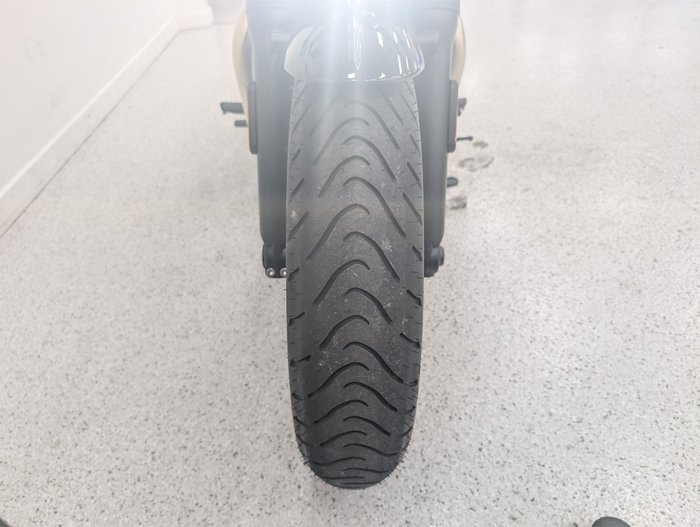 2025 Triumph BONNEVILLE BOBBER ICON Black