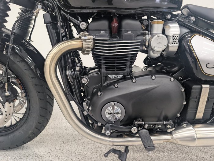 2025 Triumph BONNEVILLE BOBBER ICON Black