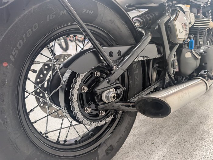 2025 Triumph BONNEVILLE BOBBER ICON Black