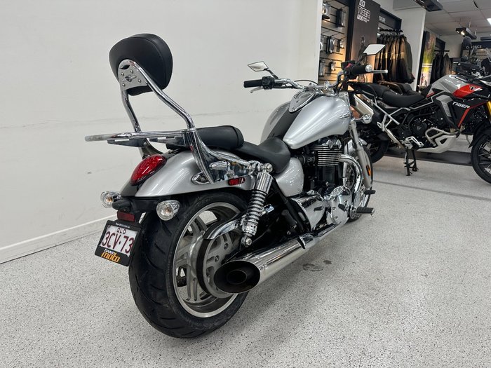 2010 Triumph THUNDERBIRD CHROME