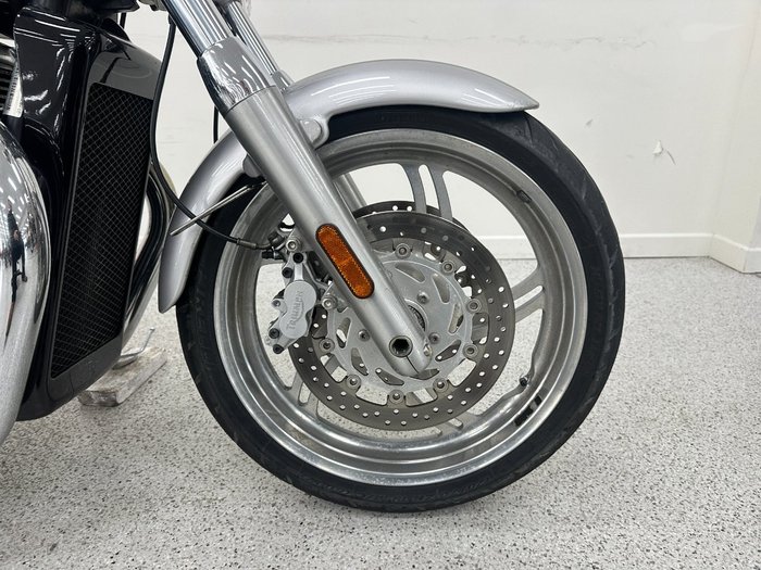 2010 Triumph THUNDERBIRD CHROME