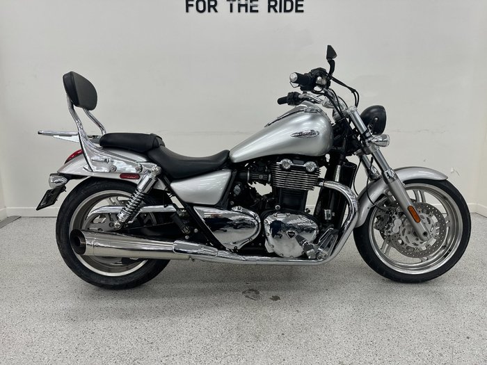 2010 Triumph THUNDERBIRD CHROME