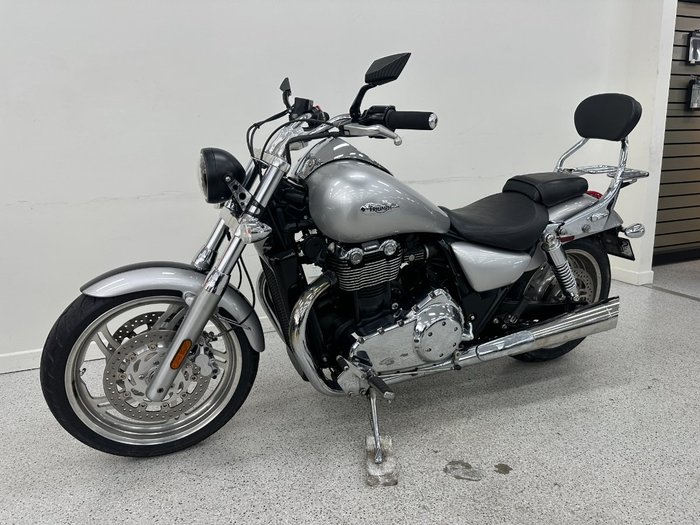 2010 Triumph THUNDERBIRD CHROME