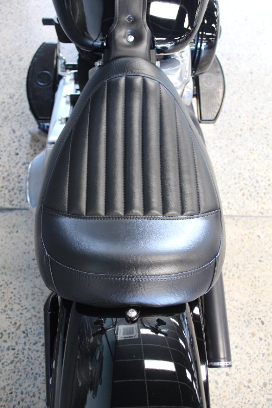 2021 Harley-davidson FLSL SOFTAIL SLIM (107) VIVID BLACK