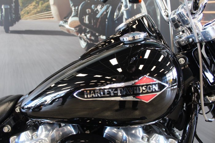 2021 Harley-davidson FLSL SOFTAIL SLIM (107) VIVID BLACK