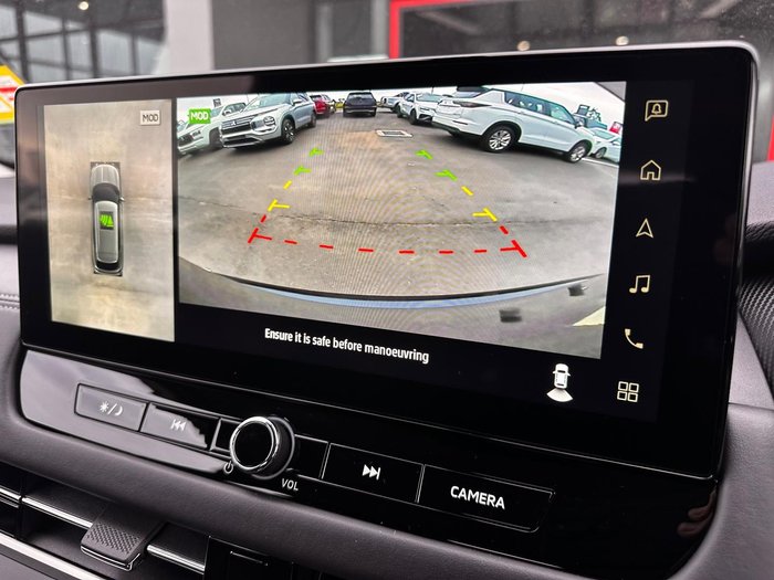 2025 Mitsubishi Outlander ES