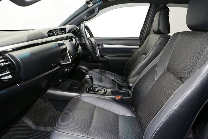 2021 Toyota Hilux Rugged X