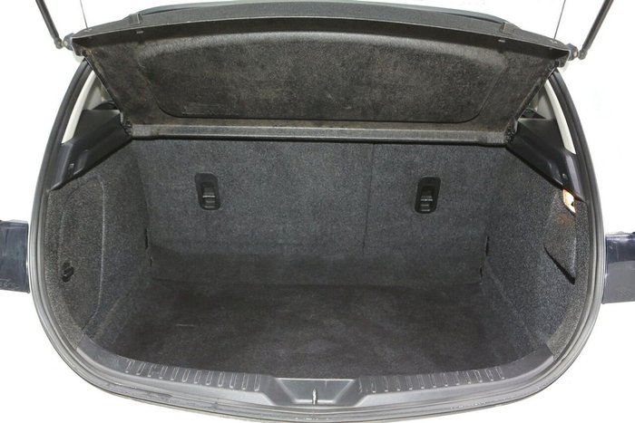 2013 Mazda 3 Neo