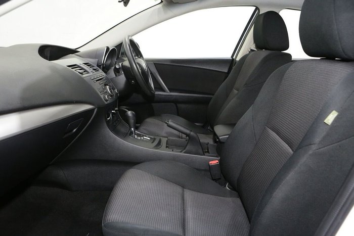 2013 Mazda 3 Neo