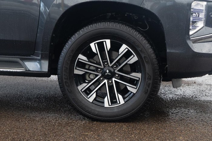 2023 Mitsubishi Pajero Sport Exceed