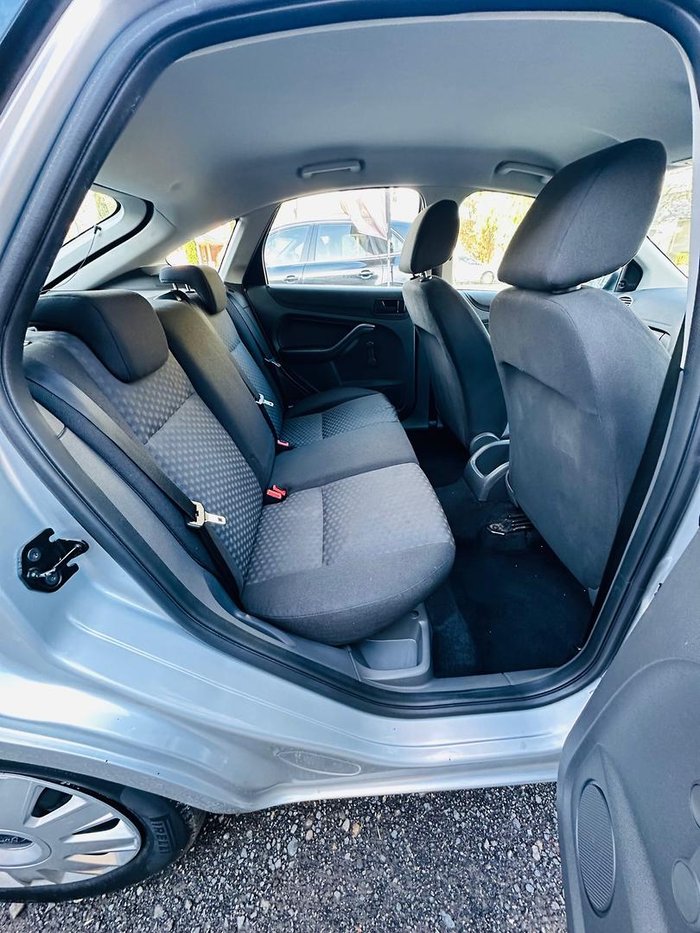 2005 Ford Focus CL LS Pure Silver