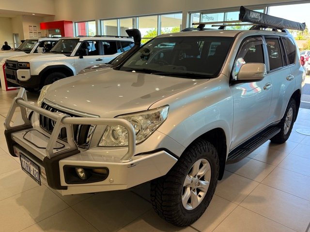 2012 TOYOTA LANDCRUISER