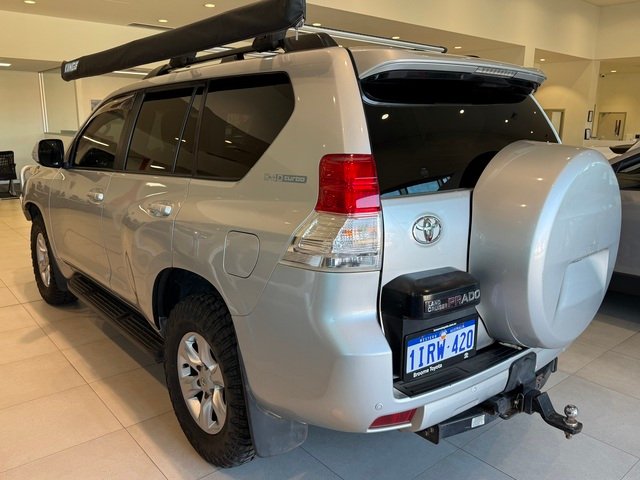 2012 TOYOTA LANDCRUISER