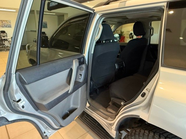 2012 TOYOTA LANDCRUISER