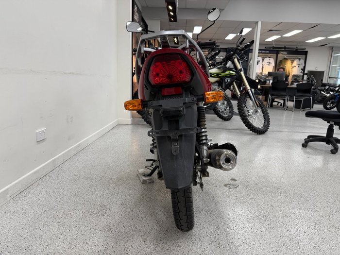 2017 Honda CB125E Red