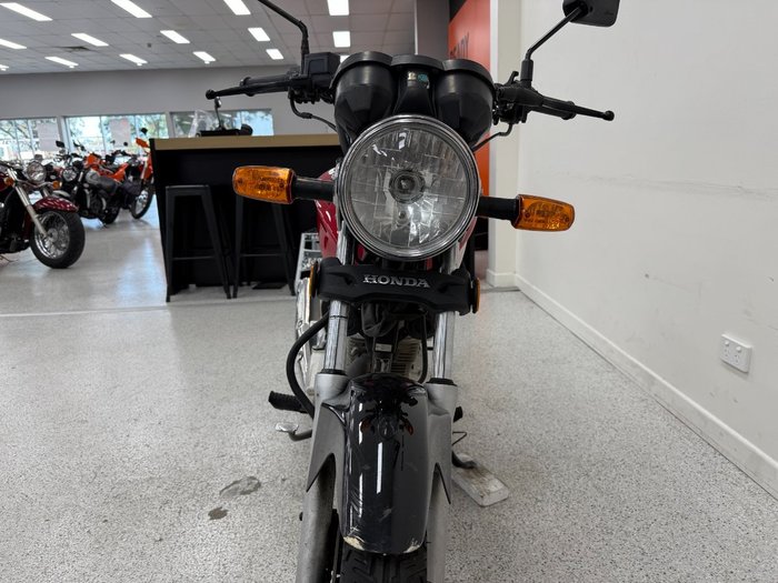 2017 Honda CB125E Red