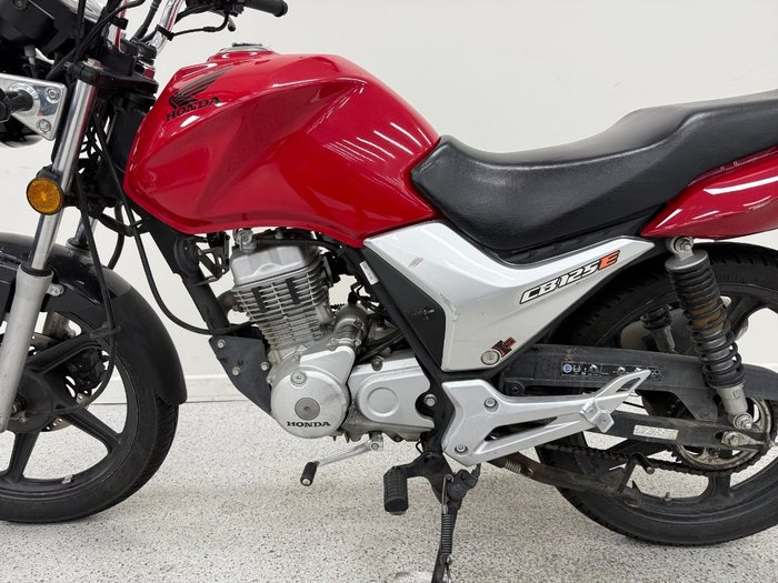 2017 Honda CB125E Red