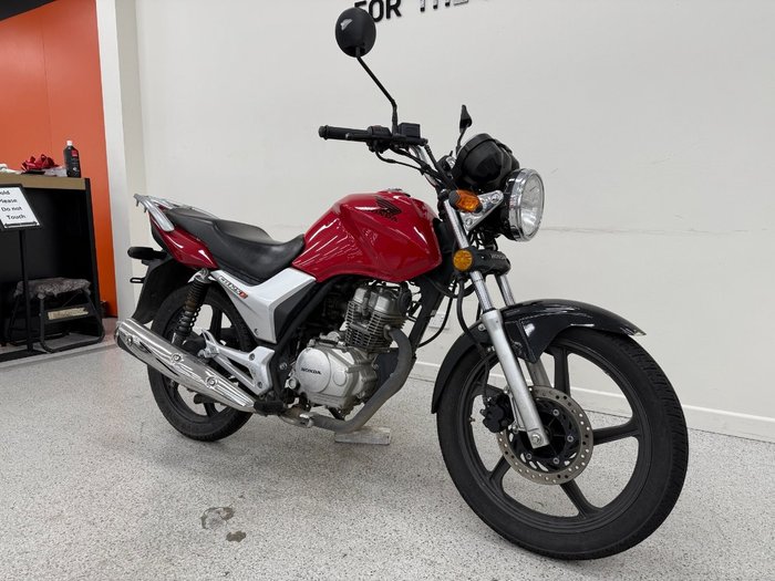 2017 Honda CB125E Red