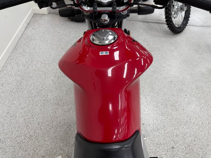 2017 Honda CB125E Red