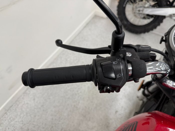 2017 Honda CB125E Red