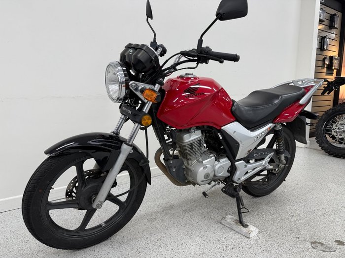 2017 Honda CB125E Red