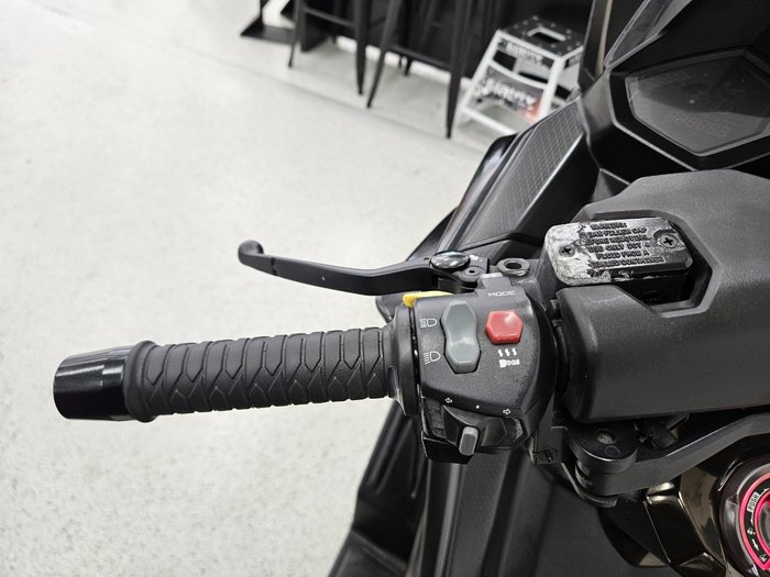 2020 Kymco AK 550 MATTE BLACK