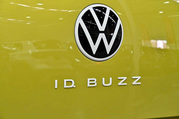 2025 Volkswagen ID. Buzz Pro BEV560