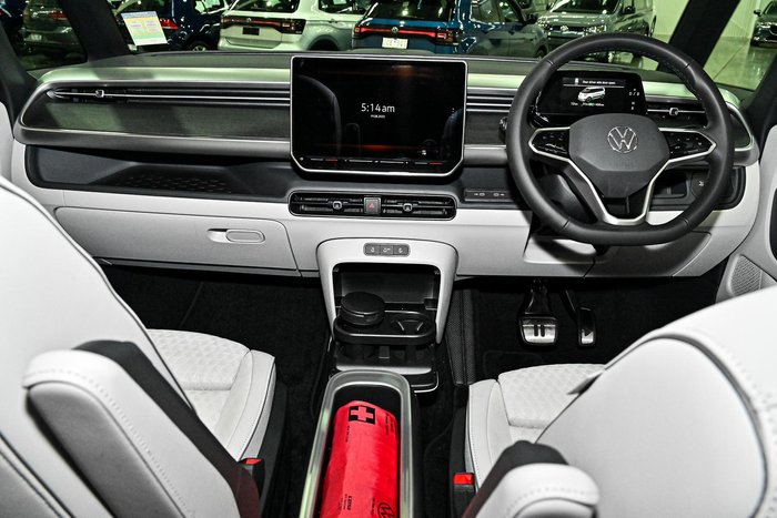 2025 Volkswagen ID. Buzz Pro BEV560