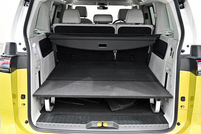 2025 Volkswagen ID. Buzz Pro BEV560