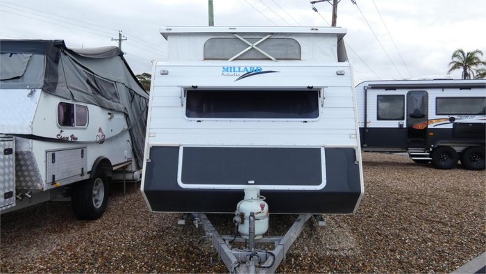 2004 Millard Horizon White