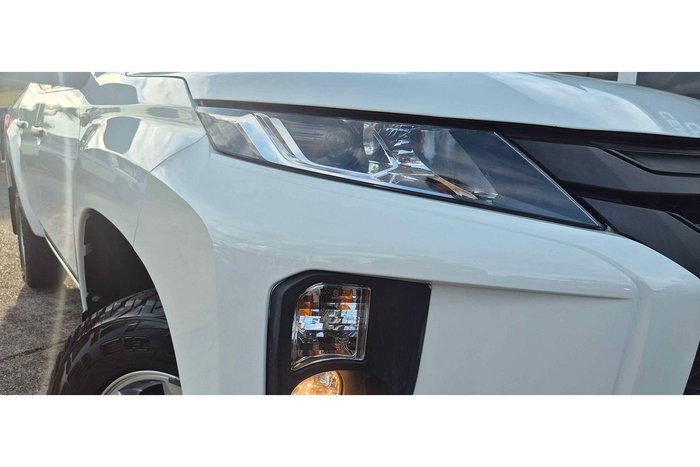 2018 Mitsubishi Triton GLX ADAS