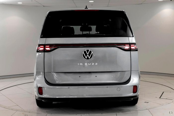 2025 Volkswagen ID. Buzz Pro BEV560