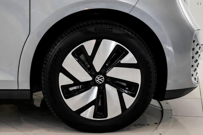 2025 Volkswagen ID. Buzz Pro BEV560