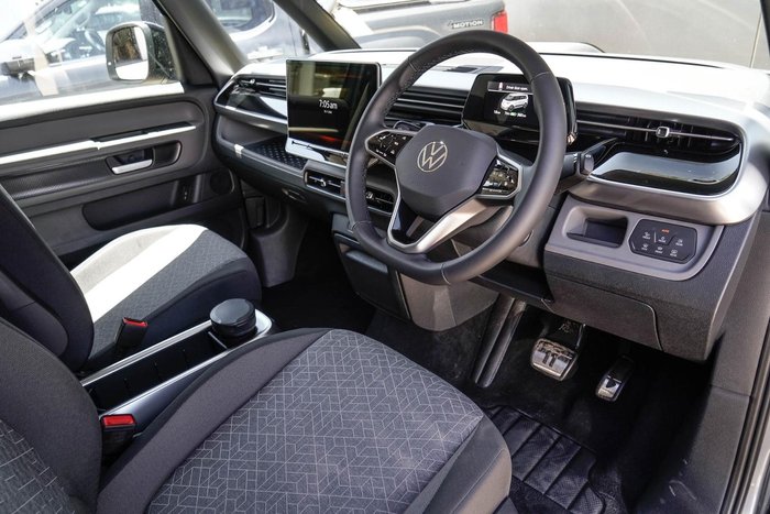 2025 Volkswagen ID. Buzz Pro BEV560