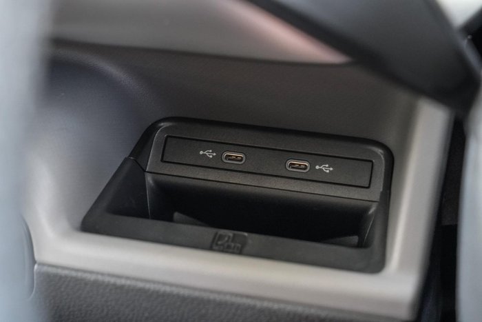 2025 Volkswagen ID. Buzz Pro BEV560